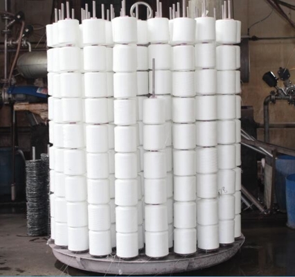 Yizheng Fiber Material 302 402 502 Spun Polyester Yarn производитель швейной нити в Китае